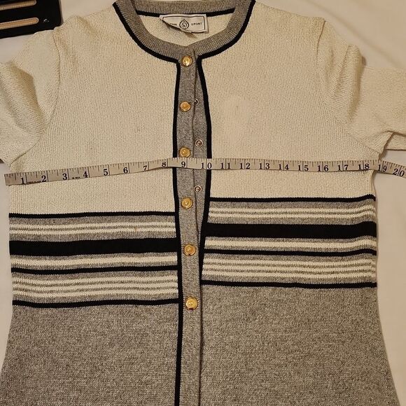 - ST.JOHN Cream, gray and black cardigan gold buttons - Picture 6 of 14